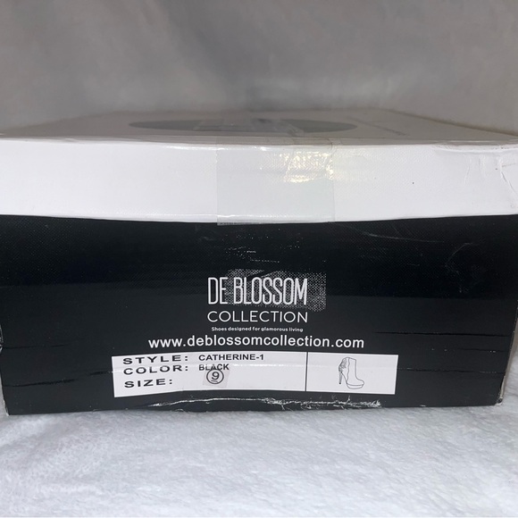 De Blossom Ankle Boots. Velvet. Size 9 - Picture 4 of 4